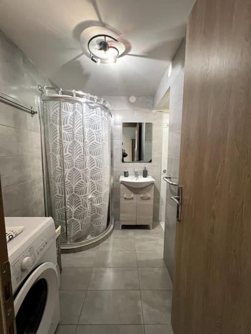 Letty'S Cozy Flat Apartment Peraia  ภายนอก รูปภาพ